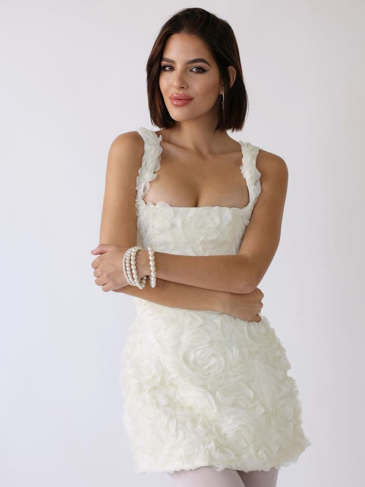Jennifer Valmont — Vestido Mini Corset con Flores Bordadas | Primavera 2026