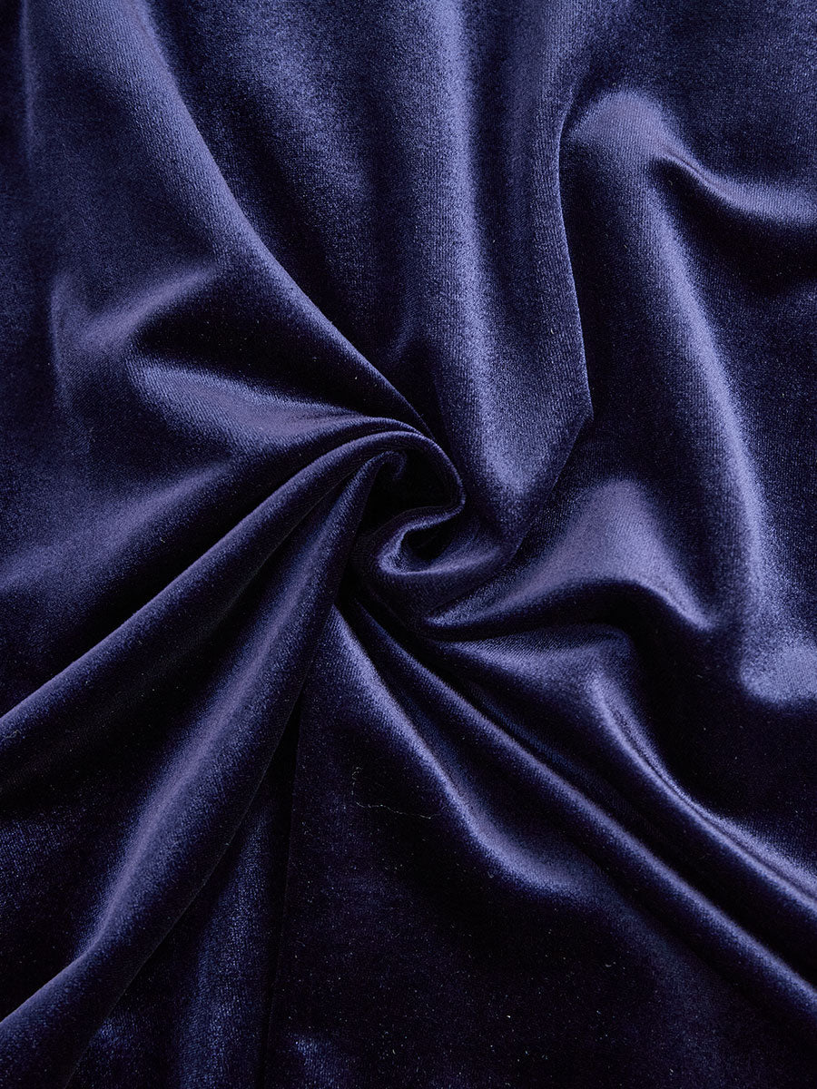 Velvet Valmont — Vestido Midi de Terciopelo | Sensualidad Suave