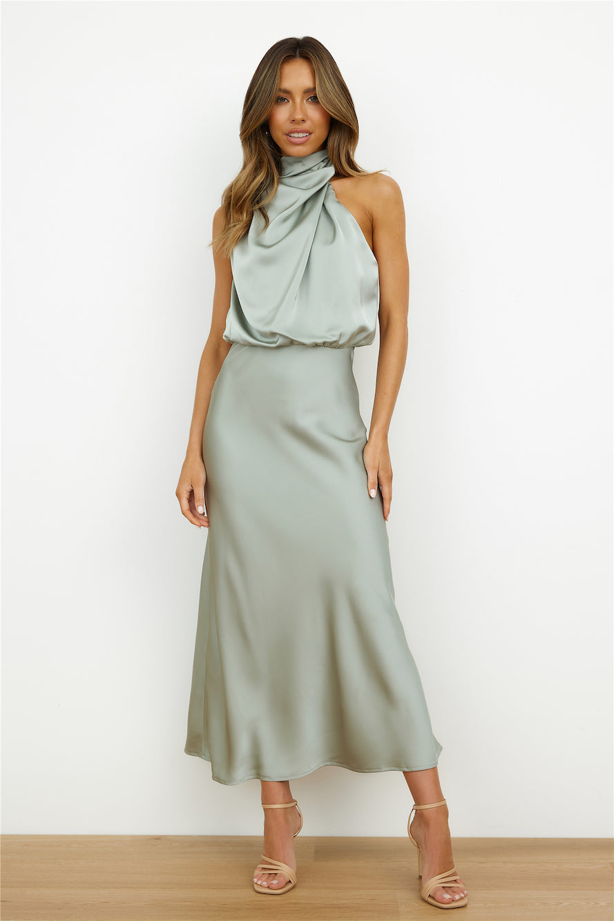 Mariana Valmont — Vestido Escote Americano | Verano 2026