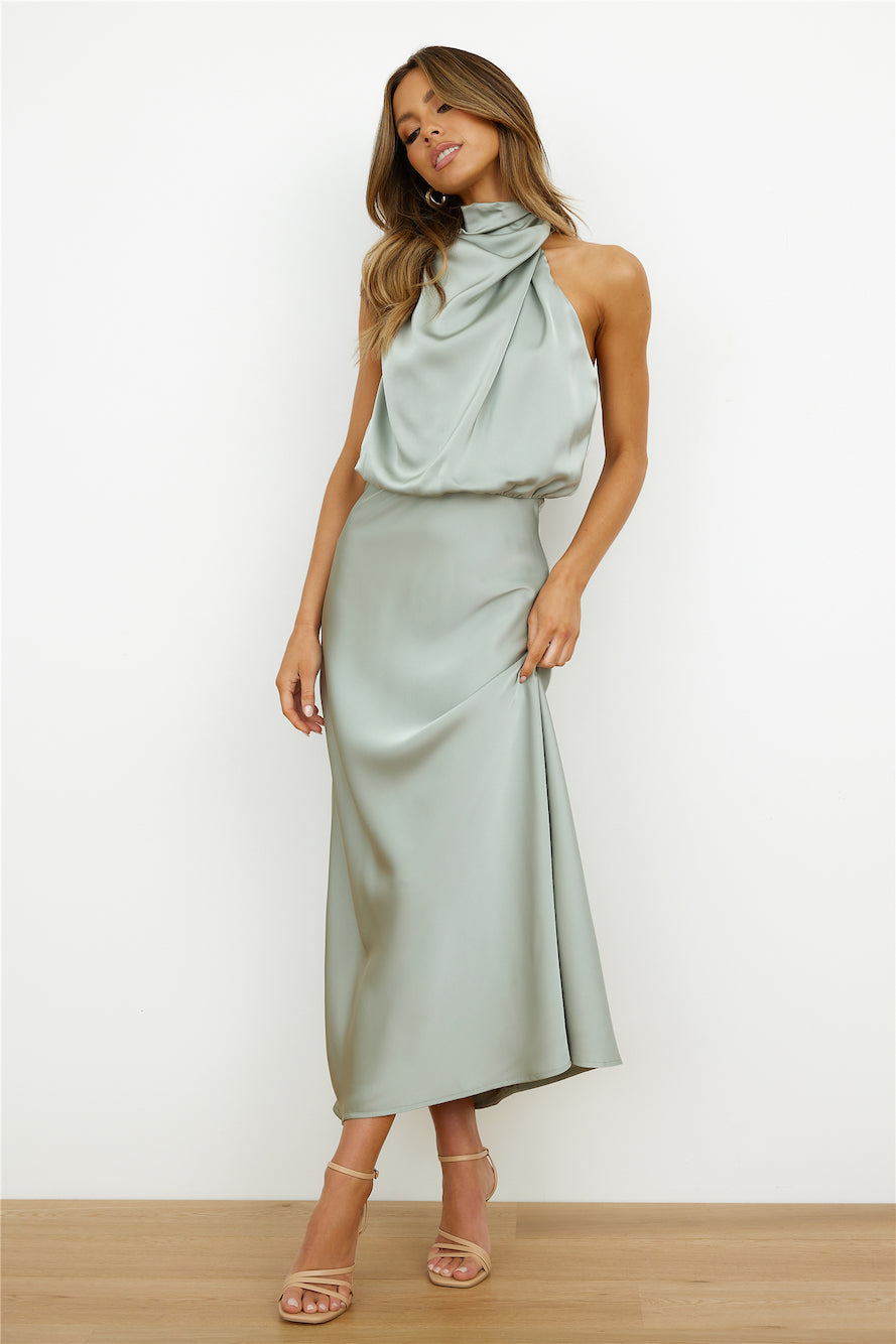 Mariana Valmont — Vestido Escote Americano | Verano 2026