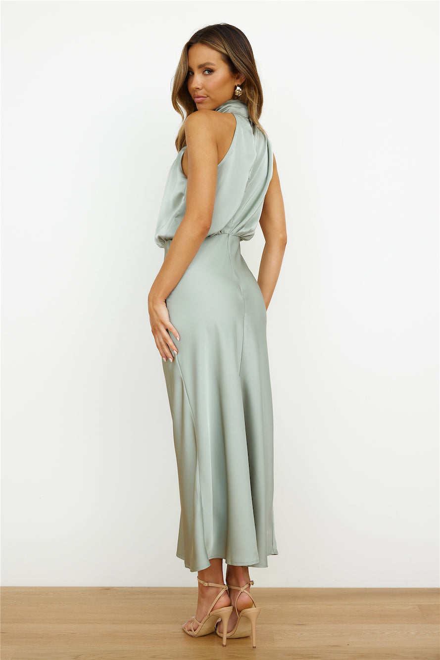 Mariana Valmont — Vestido Escote Americano | Verano 2026