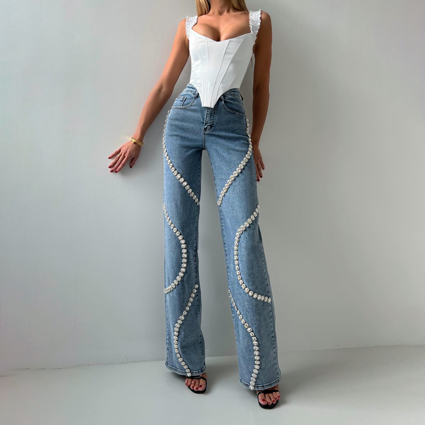 Perles Valmont — Vaquero Recto Holgado con Perlas | Denim Romántico