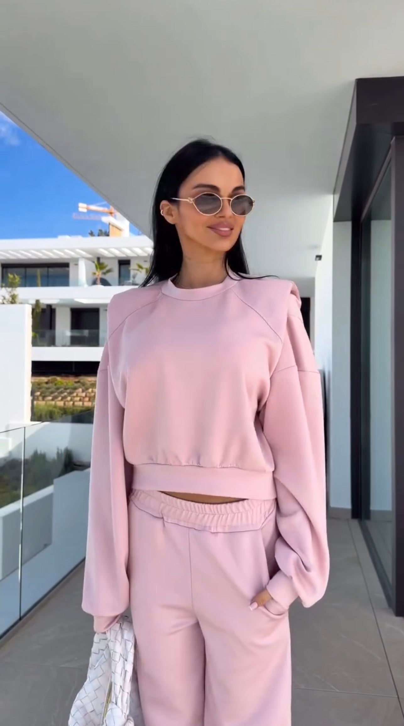 Candy Set Valmont — Conjunto Sudadera Crop & Wide Leg | Dulzura con Actitud
