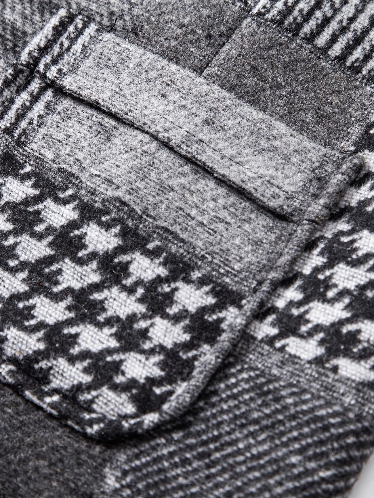 Chalecos Leo Valmont — estilo sin esfuerzo en cada capa | Chaleco Tweed Patchwork Motivo Espiga