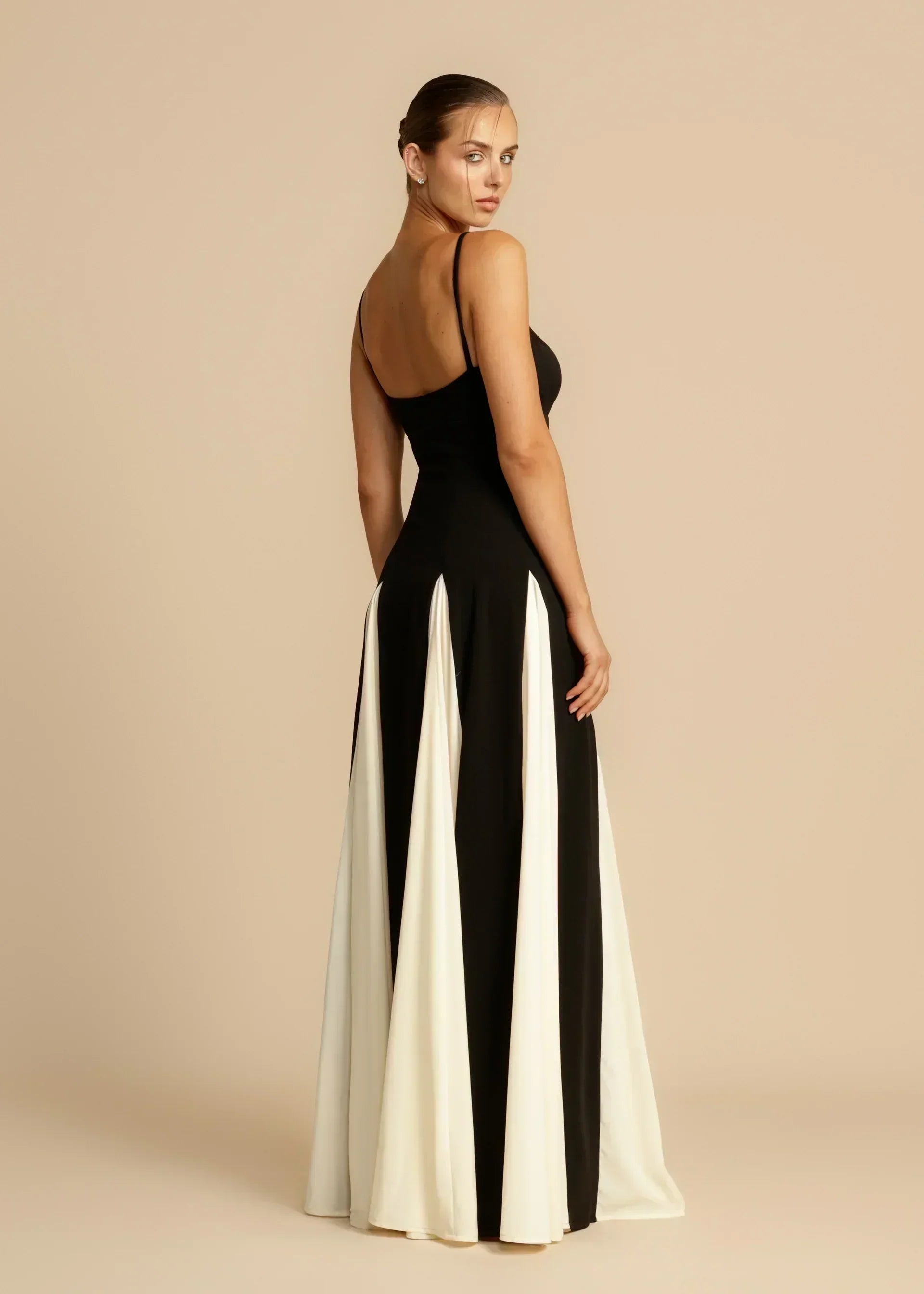 Vestido Maxi Oshrit Valmont — Elegancia irresistible | Elegante