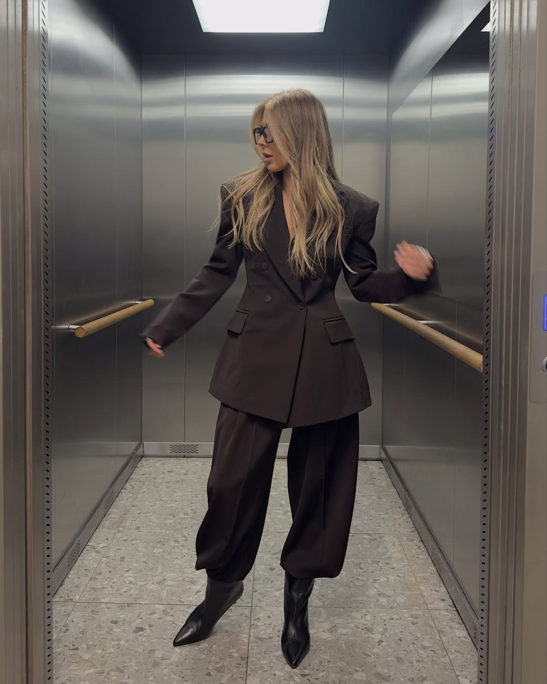 París Noir Valmont — Conjunto Blazer Oversize & Palazzo | La Parisienne
