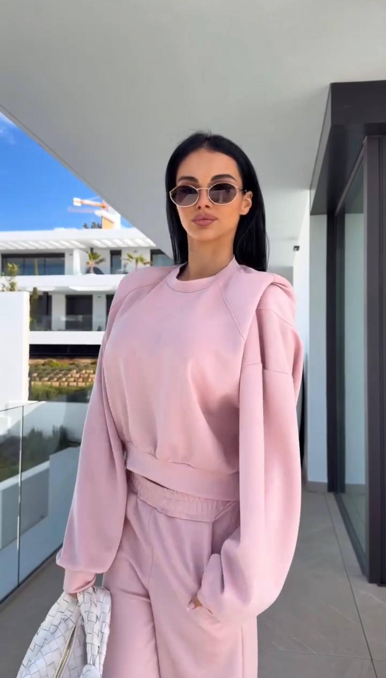 Candy Set Valmont — Conjunto Sudadera Crop & Wide Leg | Dulzura con Actitud