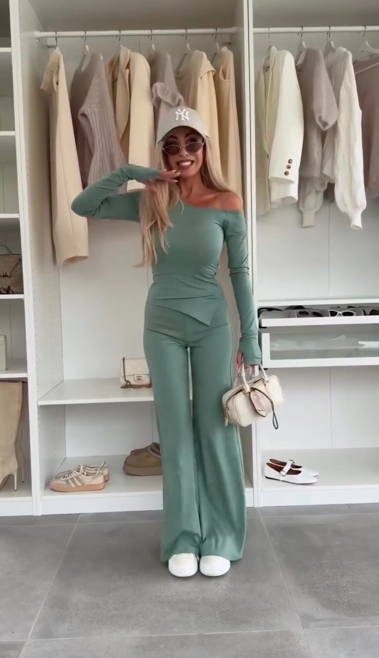 Mandy Soft Valmont — Conjunto Top Asimétrico & Wide Leg | Suavidad Estructurada