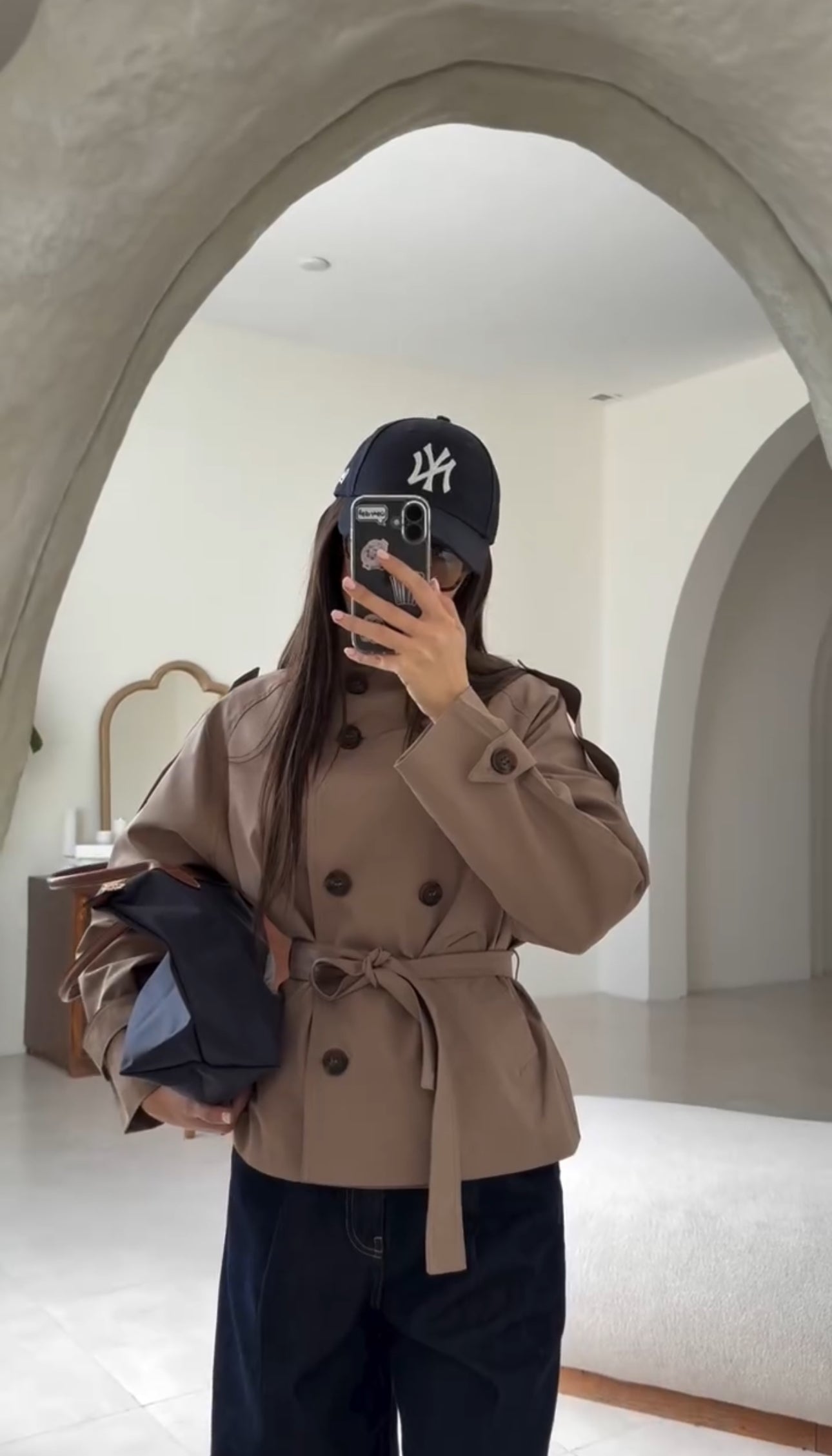 Byblos Trench Valmont — Gabardina Corta Doble Botonadura | Trench de Luxe