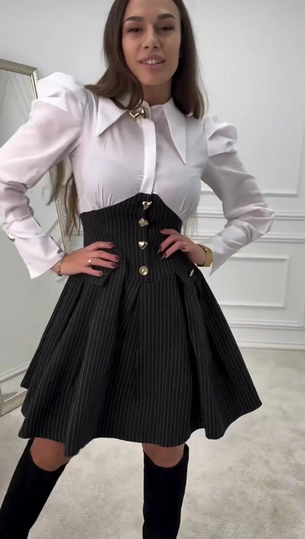 Eda Vintage Valmont — Vestido Midi Camisero Plisado | Botonadura Dorada