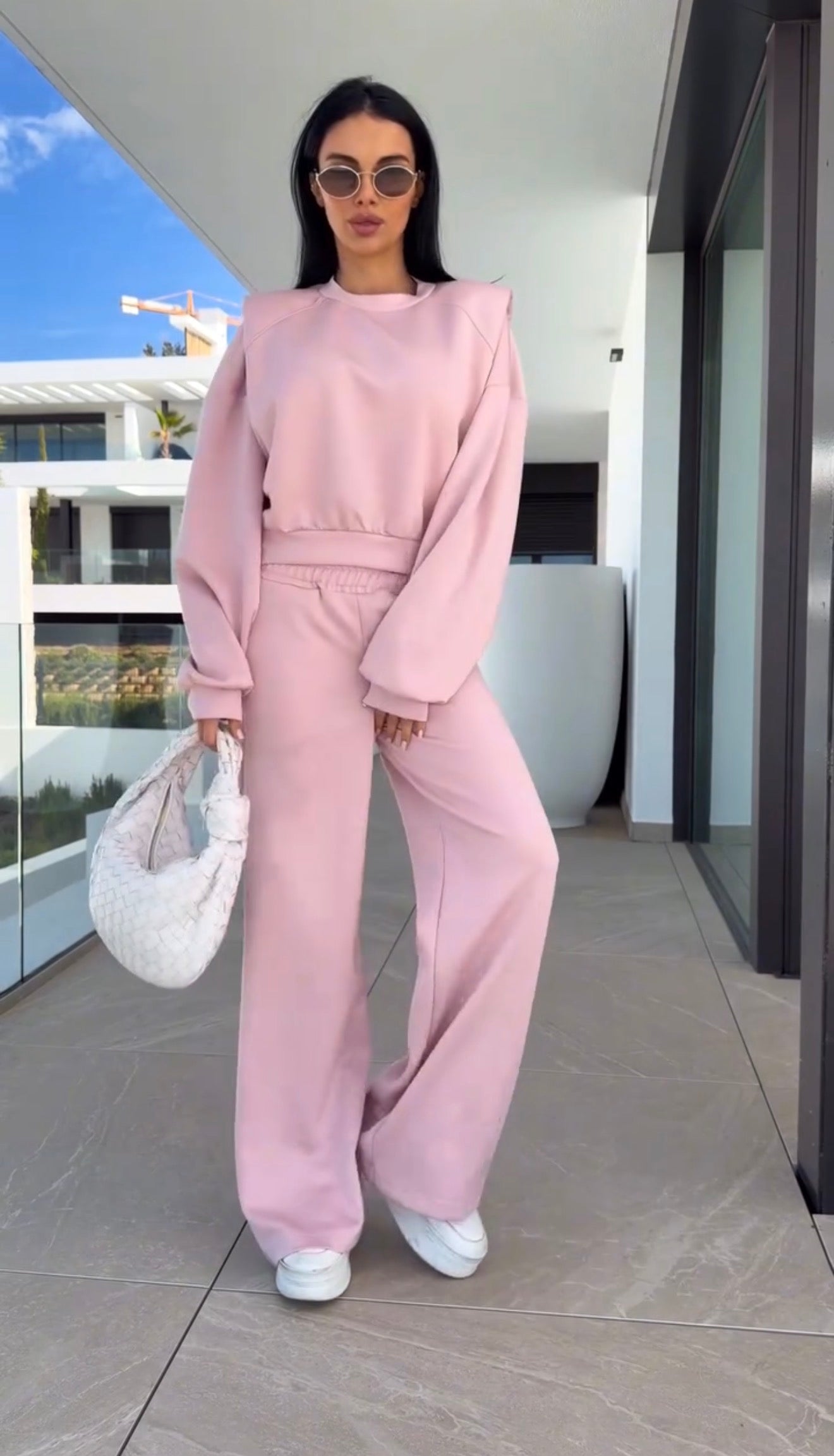 Candy Set Valmont — Conjunto Sudadera Crop & Wide Leg | Dulzura con Actitud