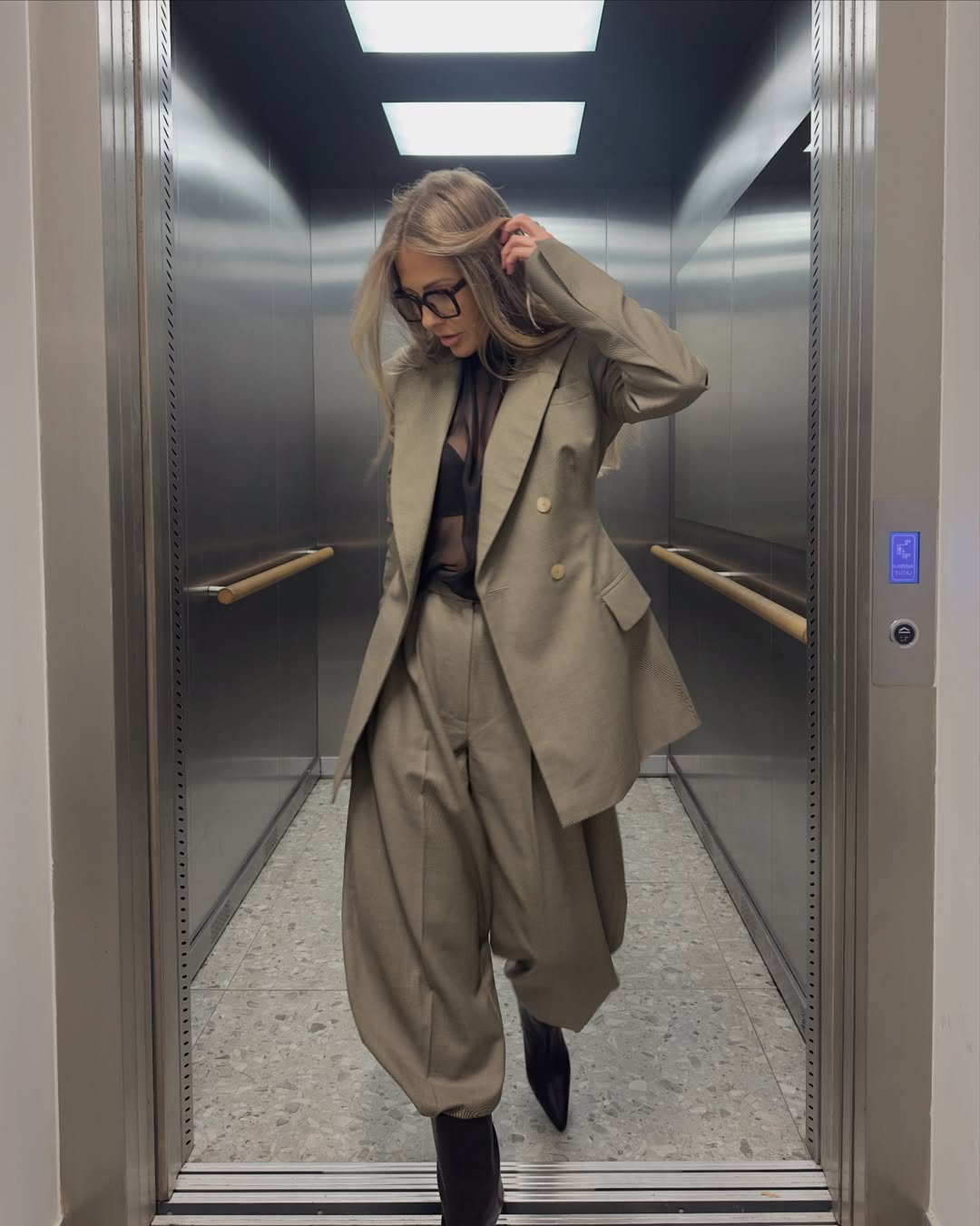 París Noir Valmont — Conjunto Blazer Oversize & Palazzo | La Parisienne