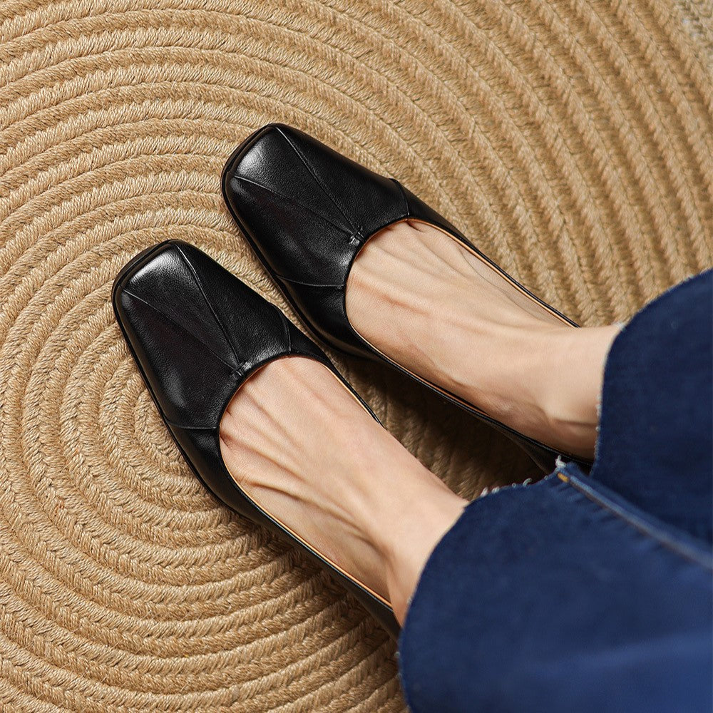 Escarpín  Valmont — Punta Cuadrada Premium | Coñac y Negro