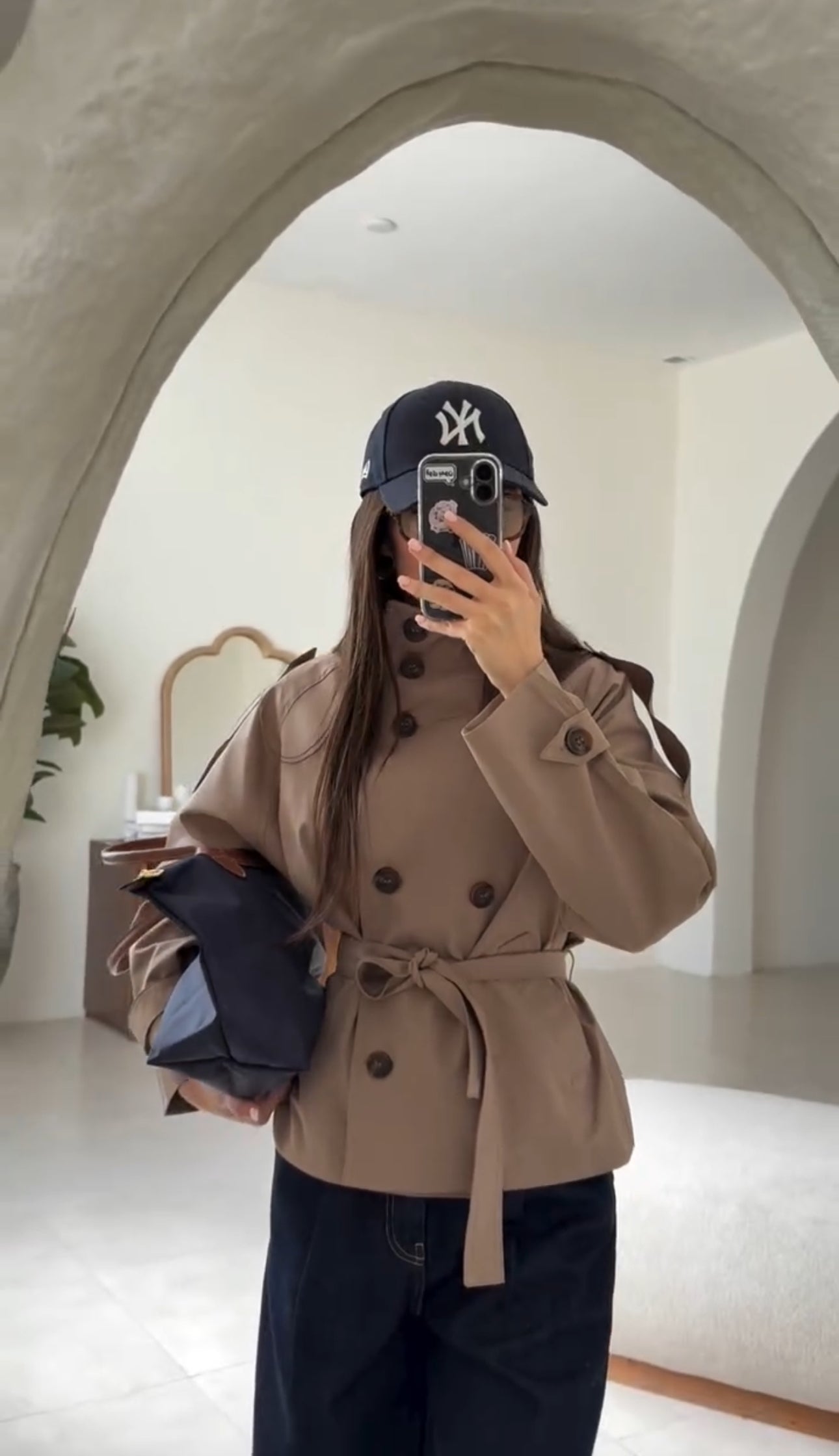 Byblos Trench Valmont — Gabardina Corta Doble Botonadura | Trench de Luxe