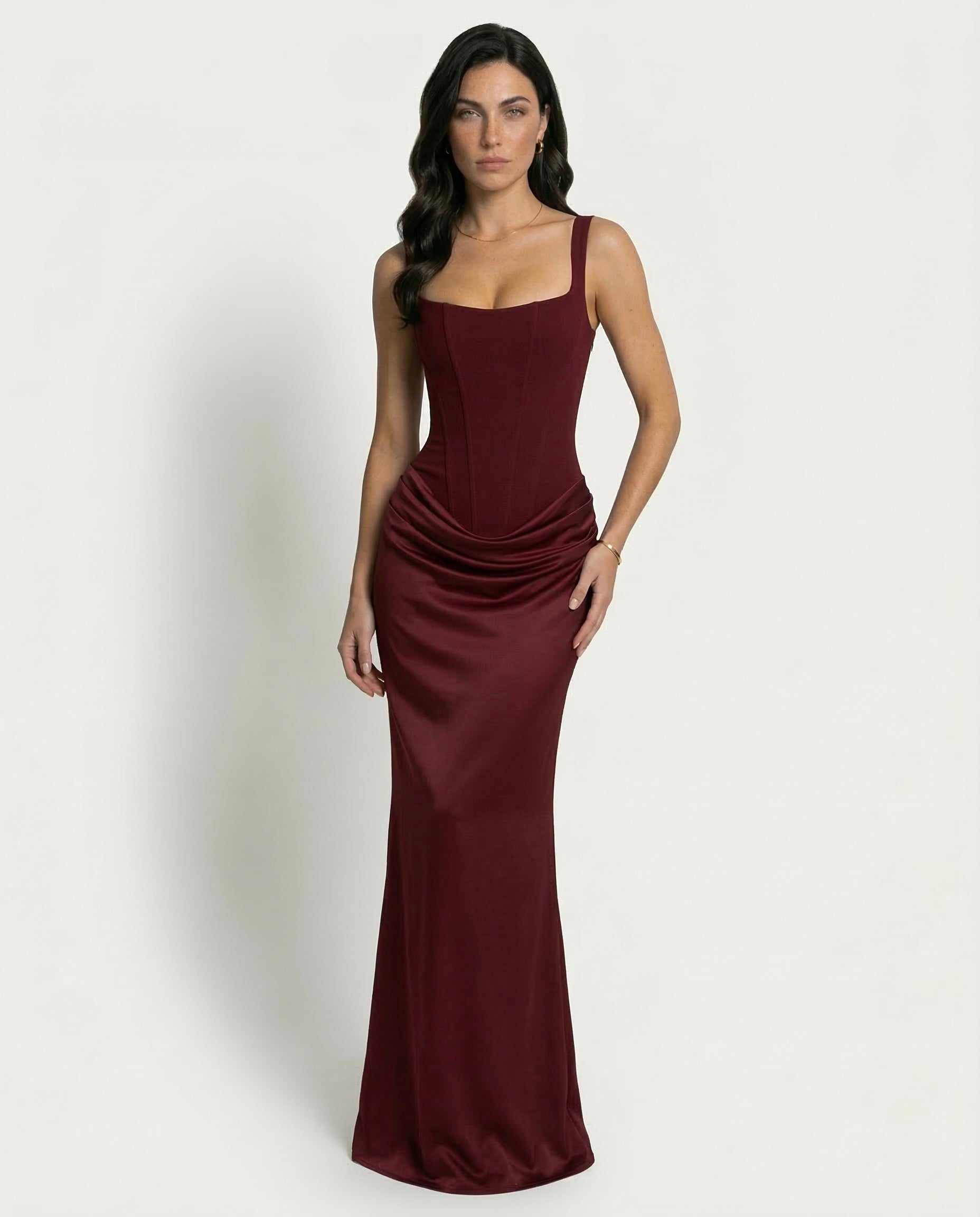 Escultura Valmont — Vestido Rojo | Aura Collection