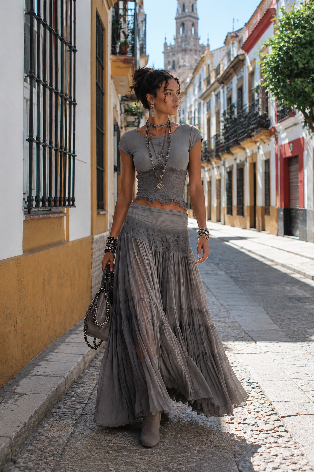 Alba Valmont — Conjunto Top Encaje & Falda Plisada | Colección Sevilla