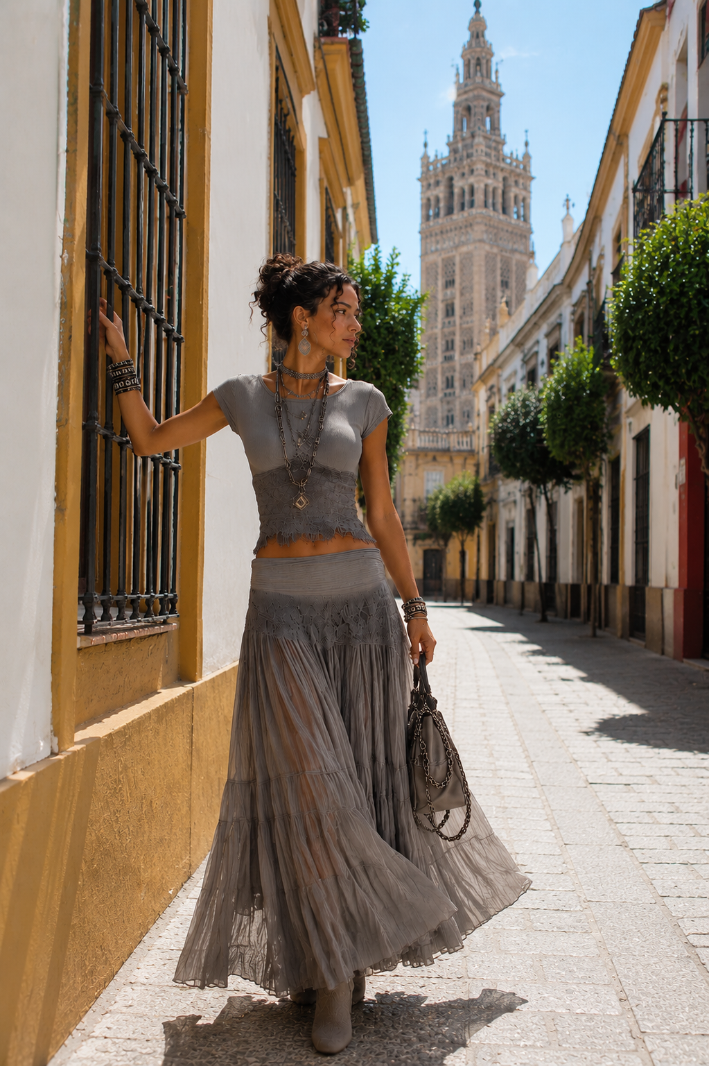 Alba Valmont — Conjunto Top Encaje & Falda Plisada | Colección Sevilla