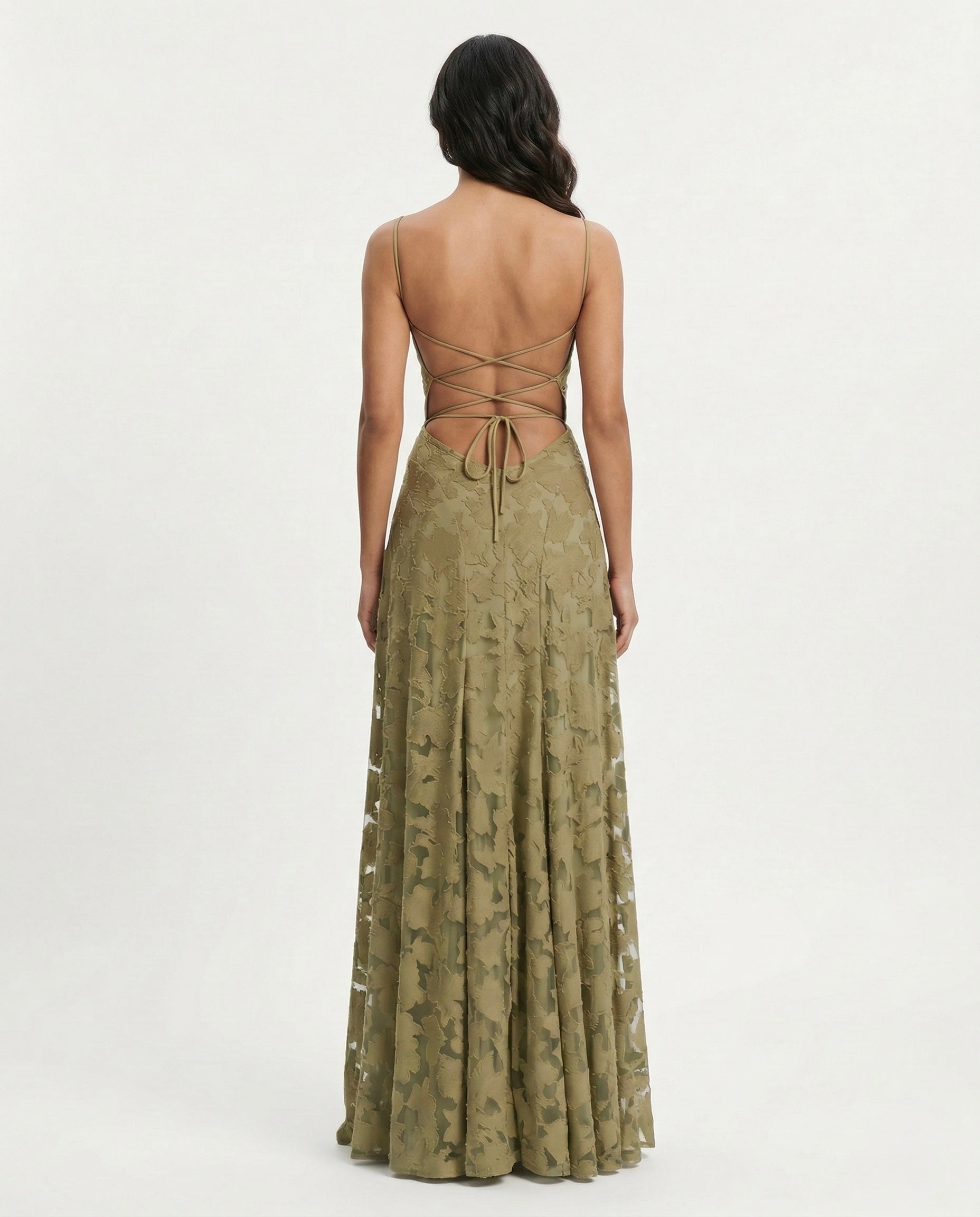 Silvestre Valmont — Vestido Seda Lux | Naturaleza de Lujo 2026