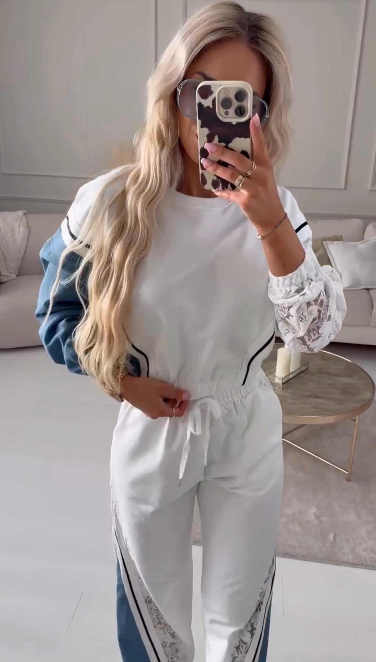 Isabelle Lace Valmont — Conjunto Sudadera & Wide Leg con Encaje | Romántica Urbana