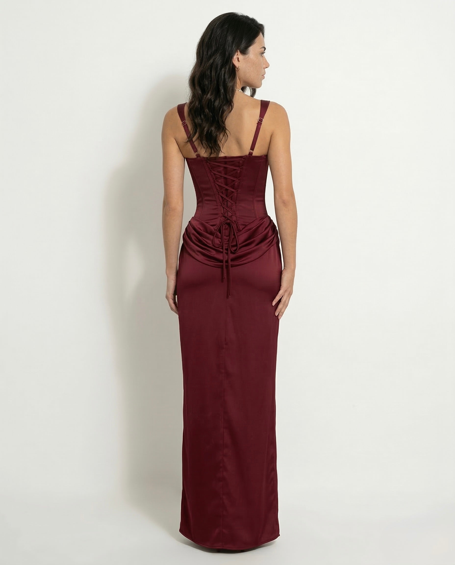 Escultura Valmont — Vestido Rojo | Aura Collection