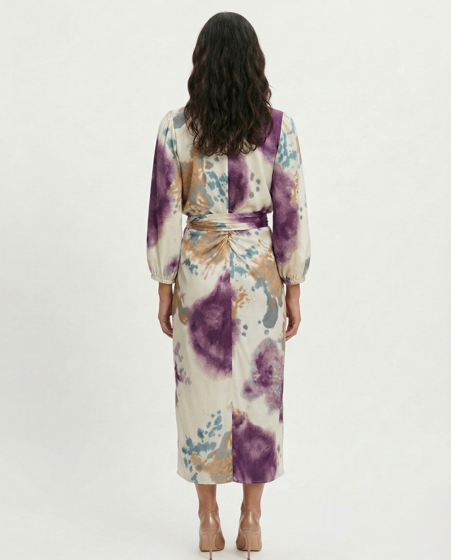 Amatista Valmont — Vestido Floral Wrap Cruzado | Aura Collection