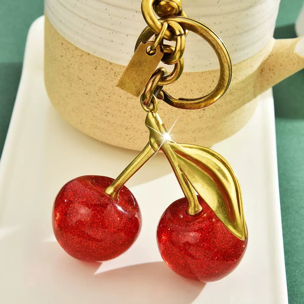 Cherry Valmont — Charm Cereza para Bolso | Gourmandise Dorée
