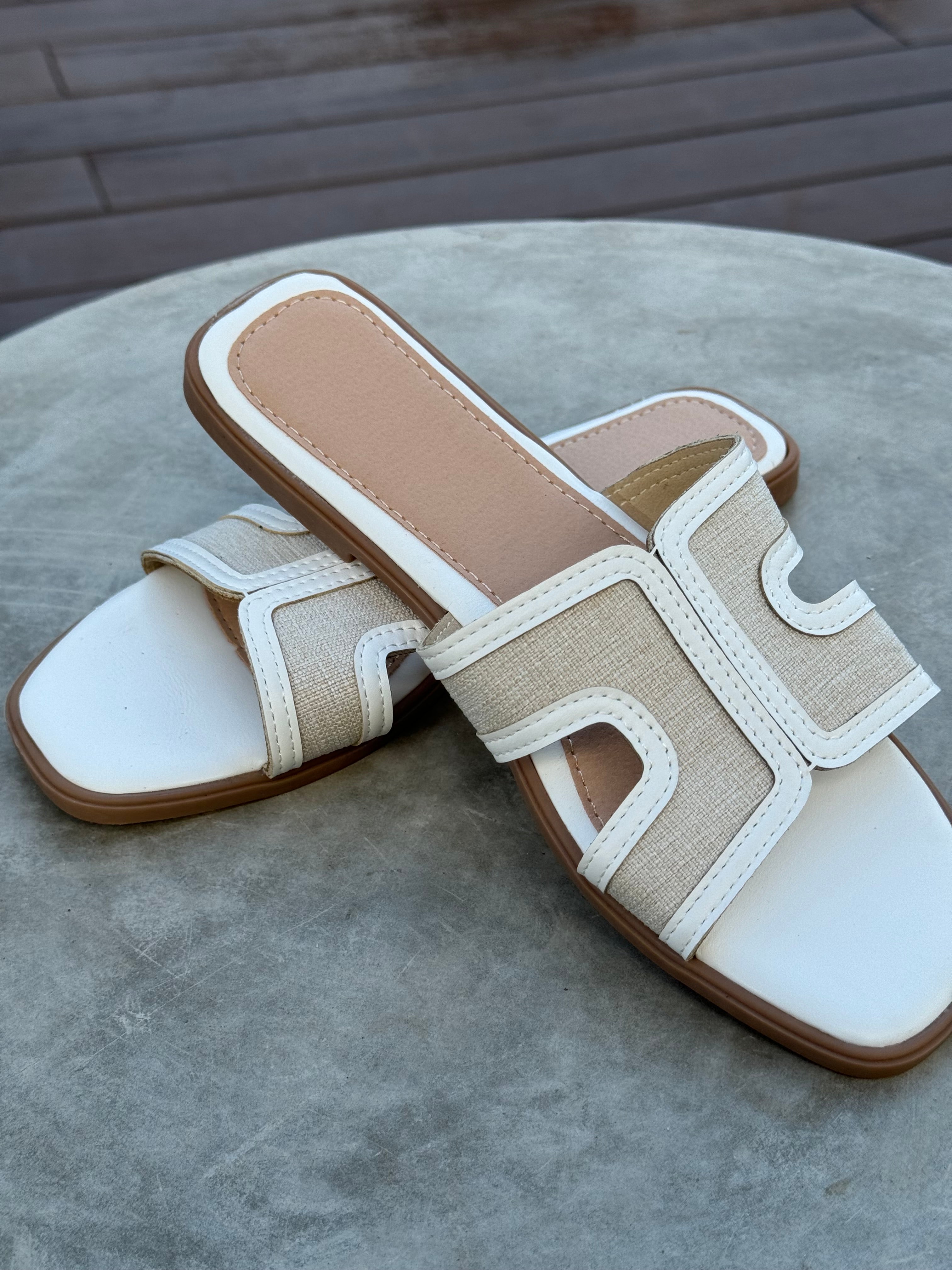 Carys Valmont — Sandalia Blanca Premium | Verano Mediterráneo