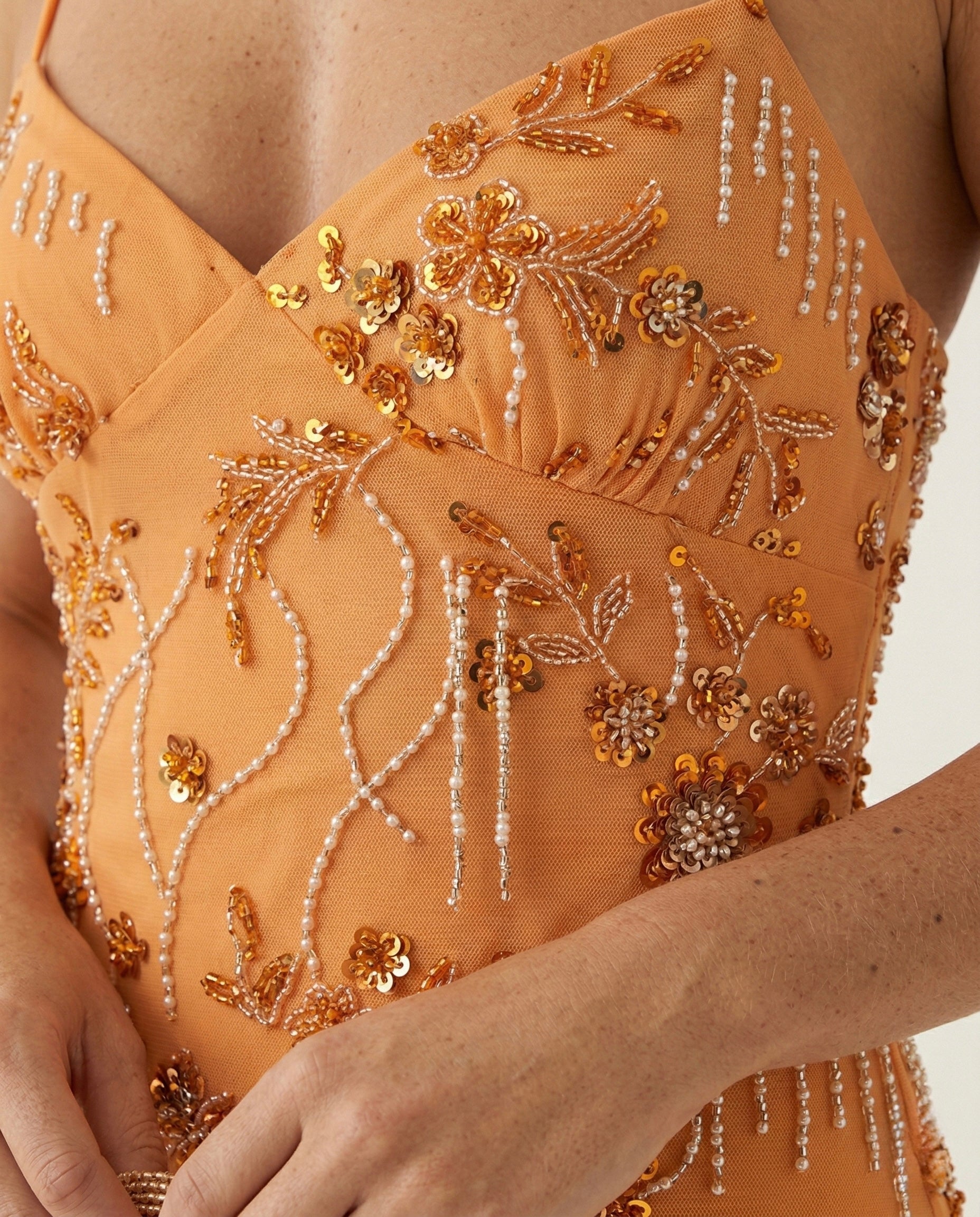 Ámbar Valmont — Vestido Corto Jardín | Aura Collection