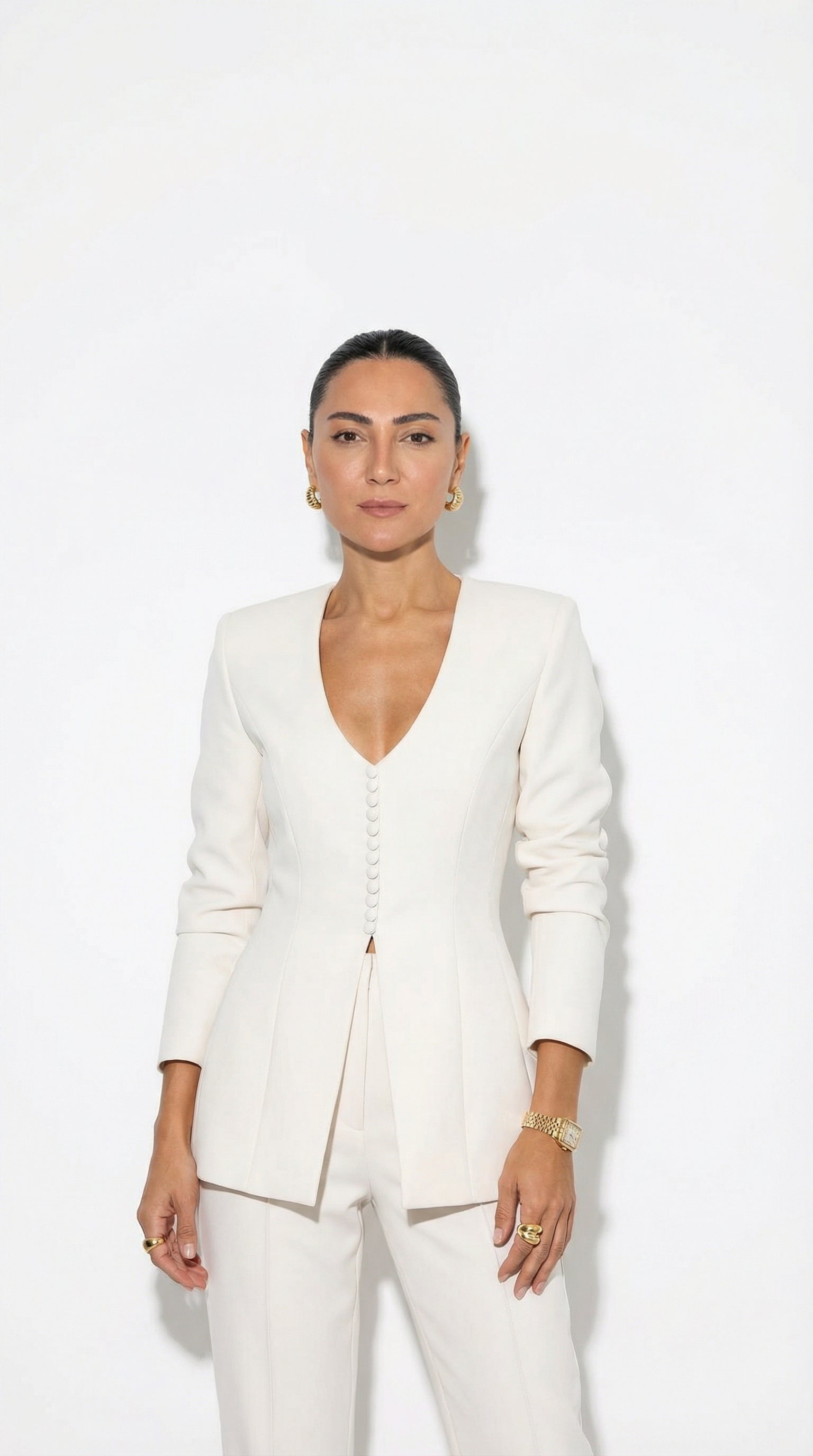Madame Valmont — Traje Sastre Blanco | Poder Femenino Absoluto