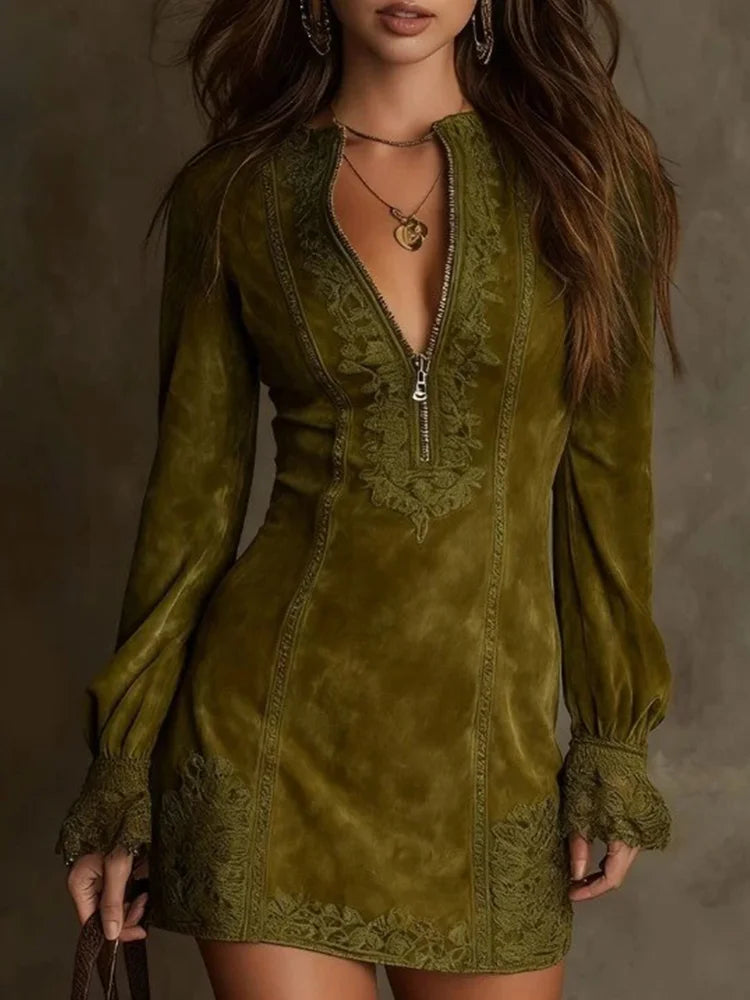 Margot Valmont — Vestido Corto Efecto Ante con Encaje | Douce Audace