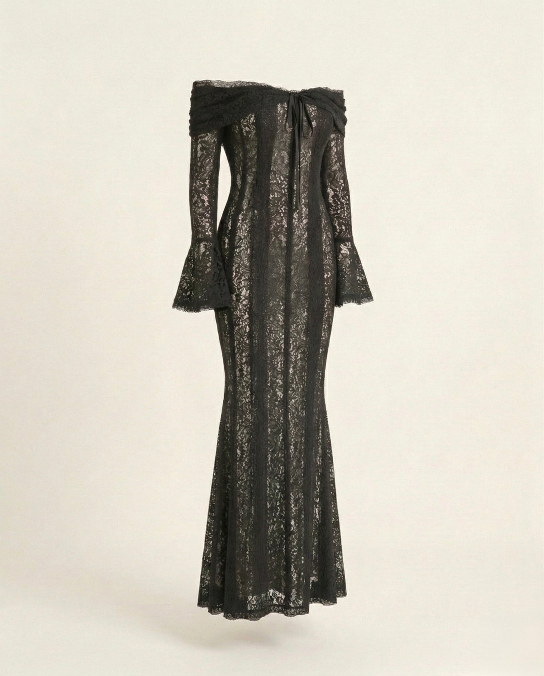 Bruma Valmont — Vestido de Encaje Etéreo | Aura Collection