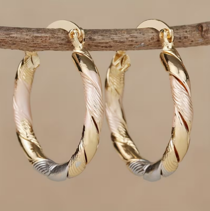 Pendientes Créoles Torsadées Valmont — Elegancia irresistible | Elegante