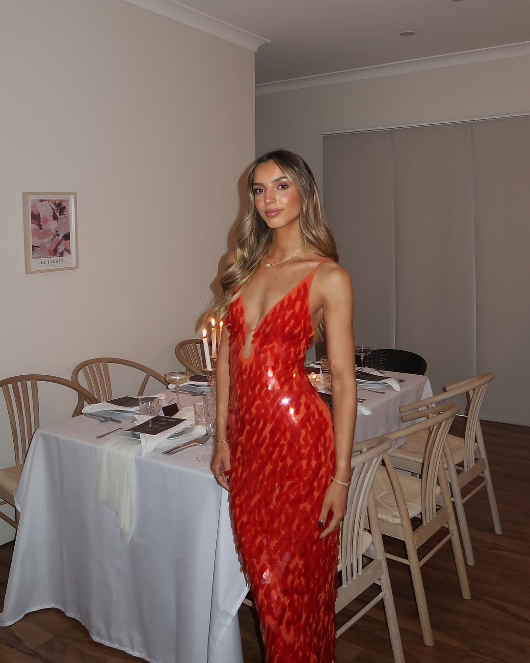 Alejandra Valmont — Vestido Maxi con Lentejuelas | Marbella 2026