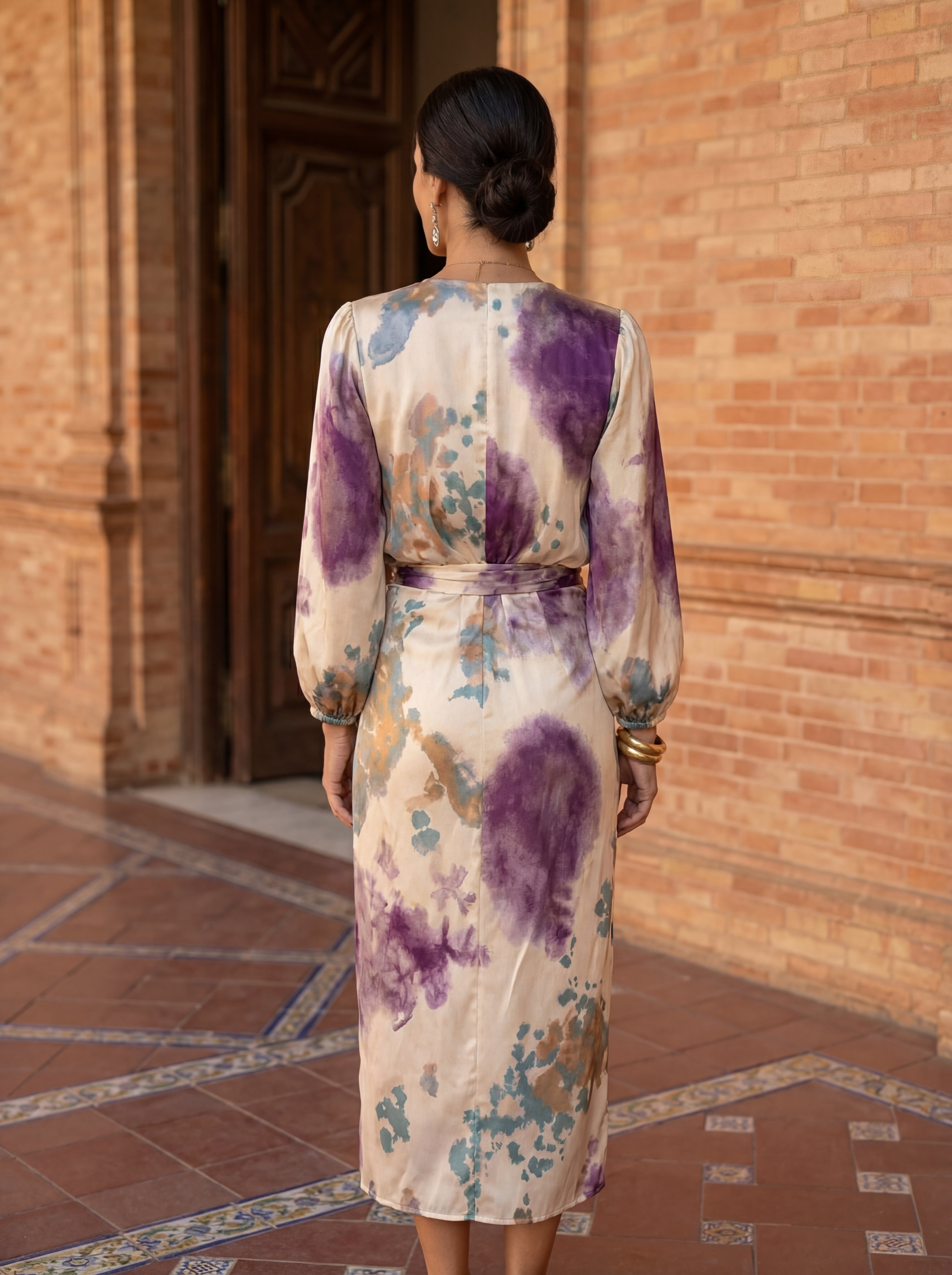 Valeria Valmont — Vestido Escote en V | Feminidad sin Artificio