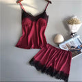 Pijama Nuit Valmont — Elegancia Nocturna en Rojo, Negro y Blanco