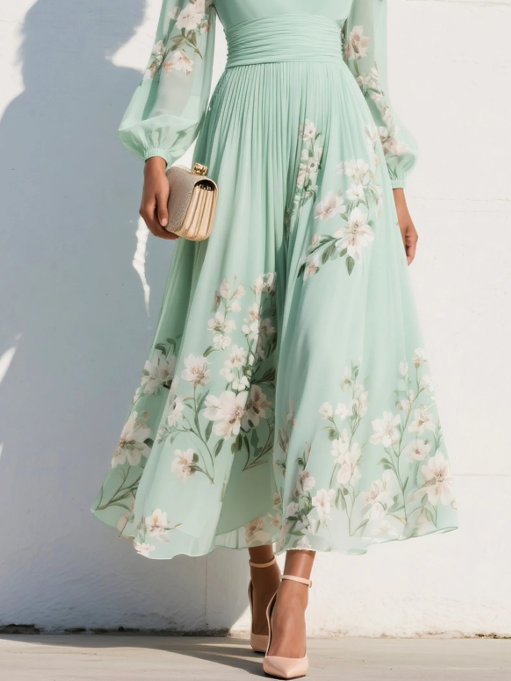 Gabriela Valmont — Vestido Midi Floral Plisado Gasa Escote V | LIQUIDACIÓN 50%