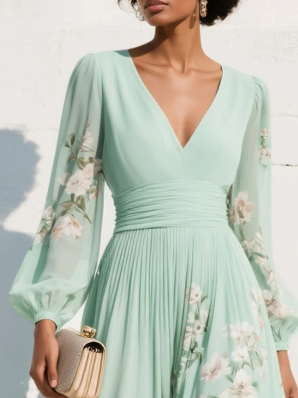 Gabriela Valmont — Vestido Midi Floral Plisado Gasa Escote V | LIQUIDACIÓN 50%