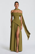 Delilah Valmont — Vestido Largo Verde Oliva | Naturaleza de Lujo