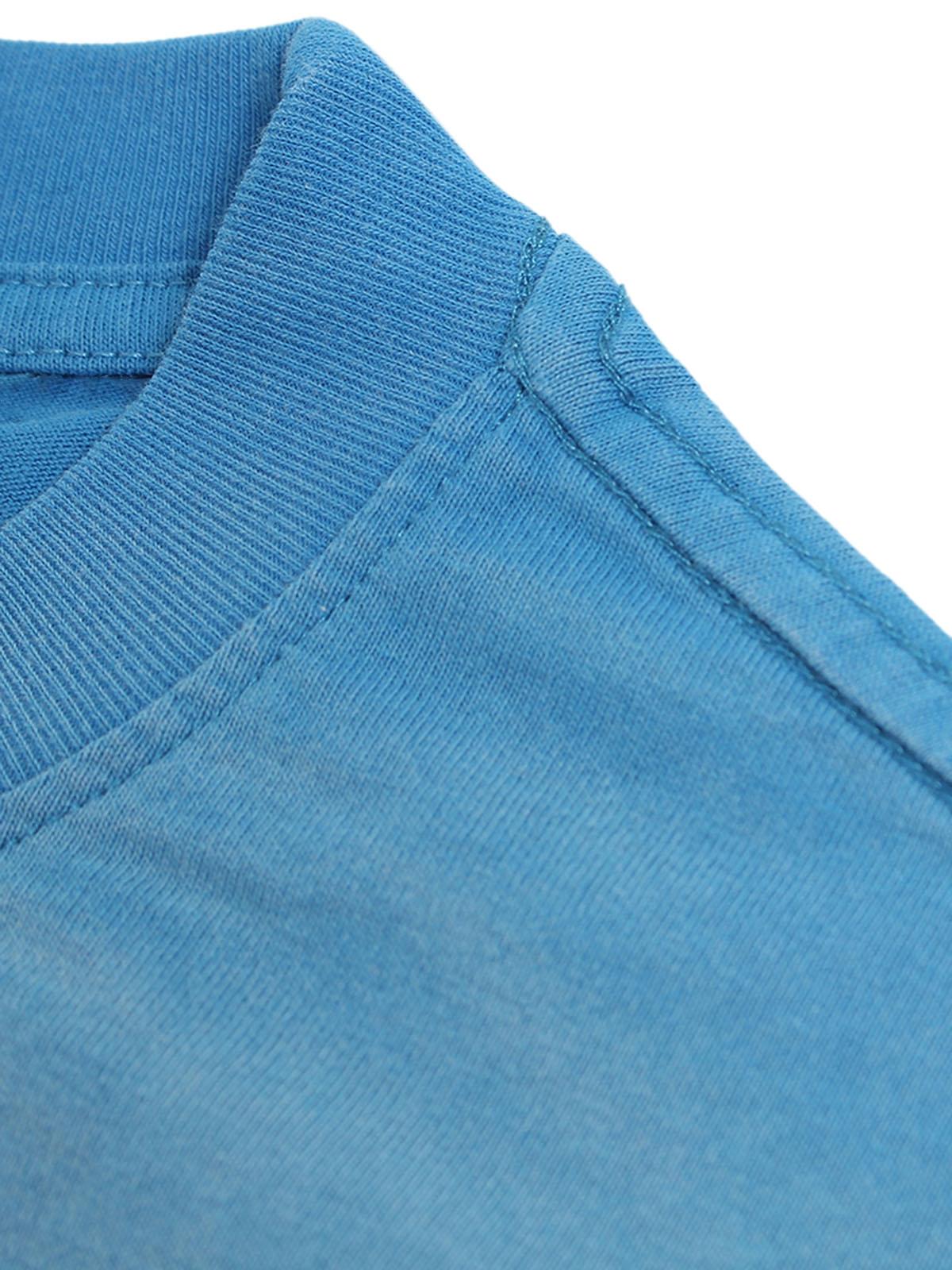 Camiseta Gradient Letter Valmont — Distinción urbana irresistible | Degradado