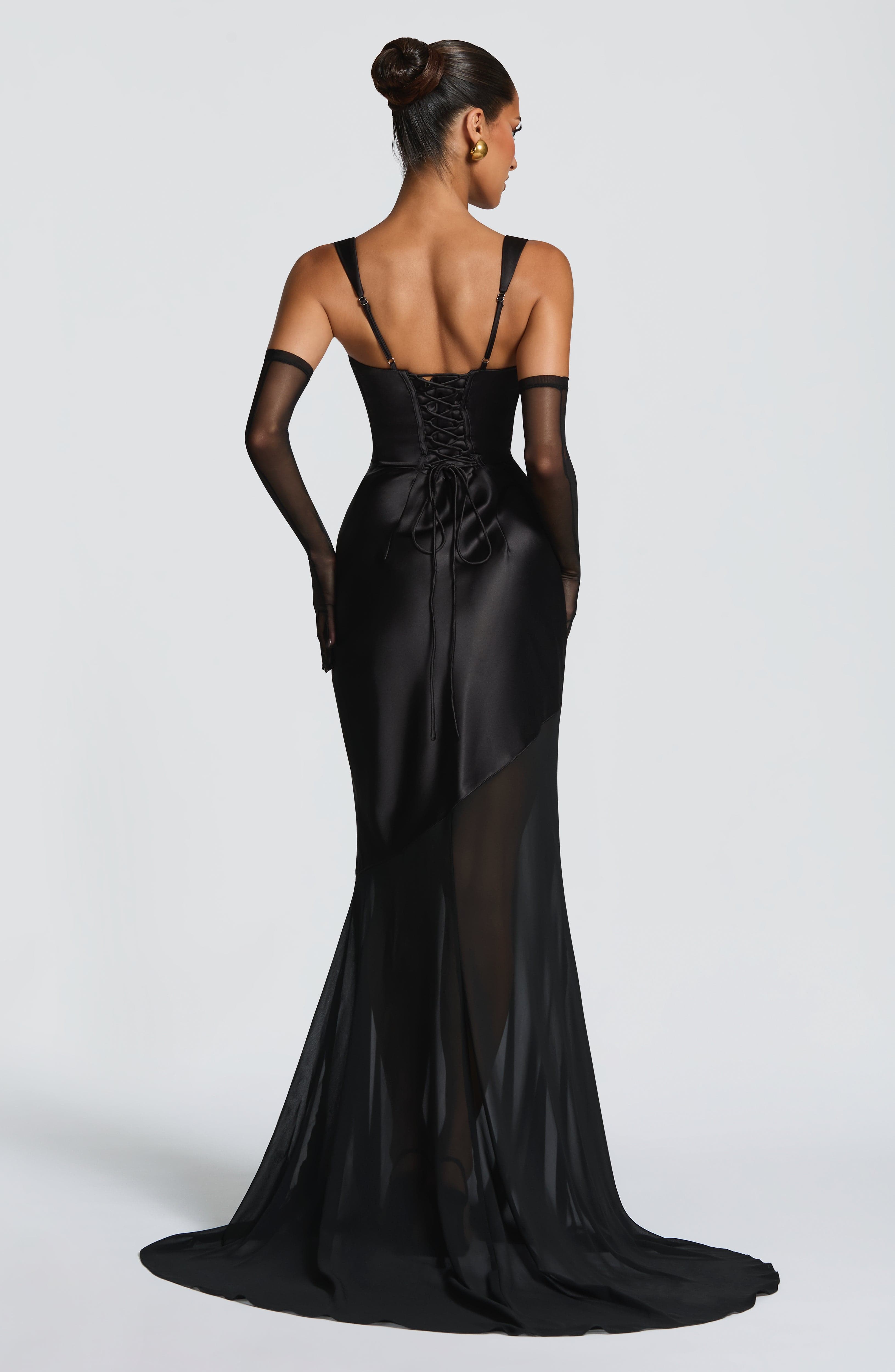 Eliza Valmont — Vestido Negro | Edición Limitada Exclusiva