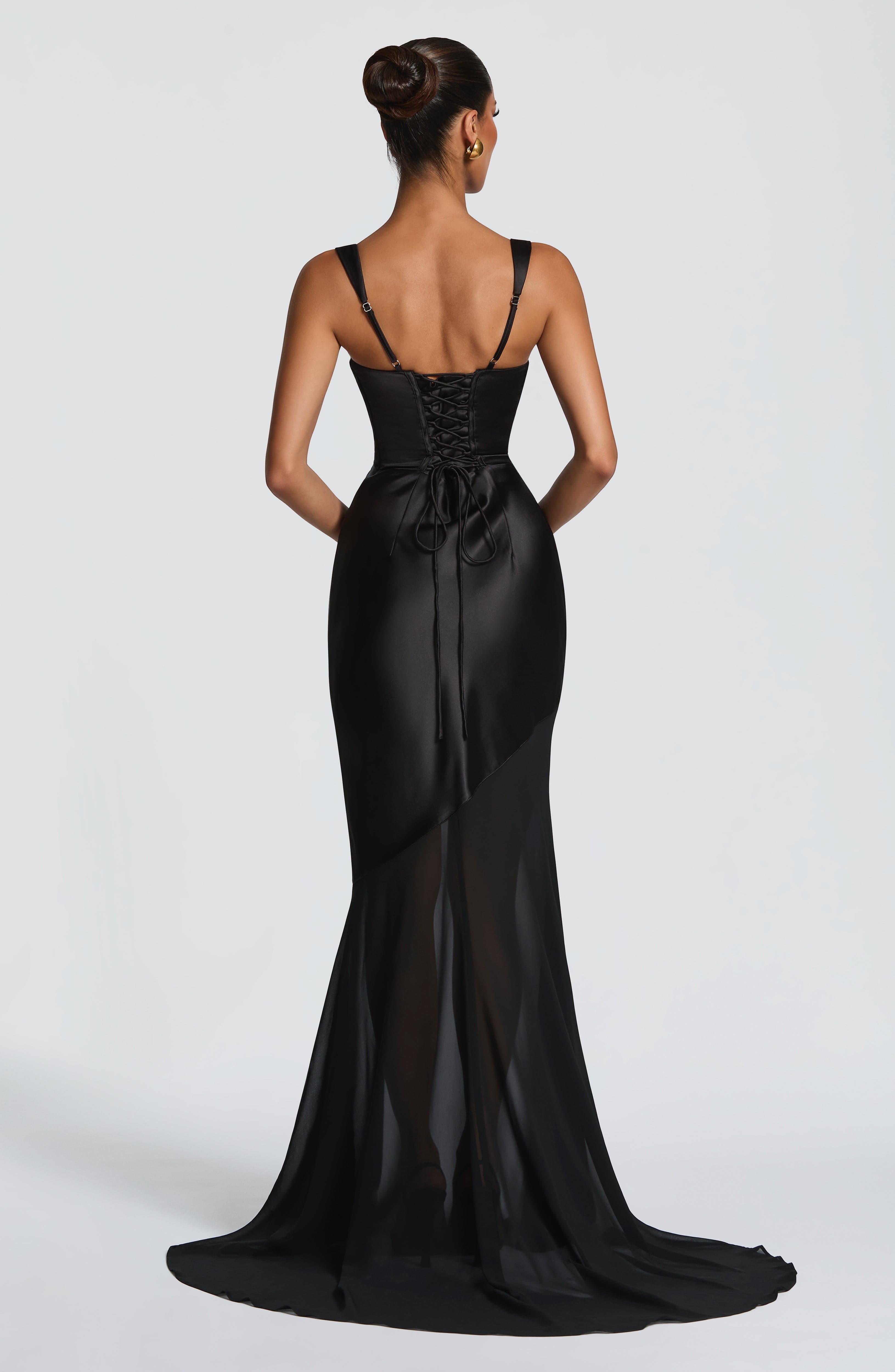 Eliza Valmont — Vestido Negro | Edición Limitada Exclusiva
