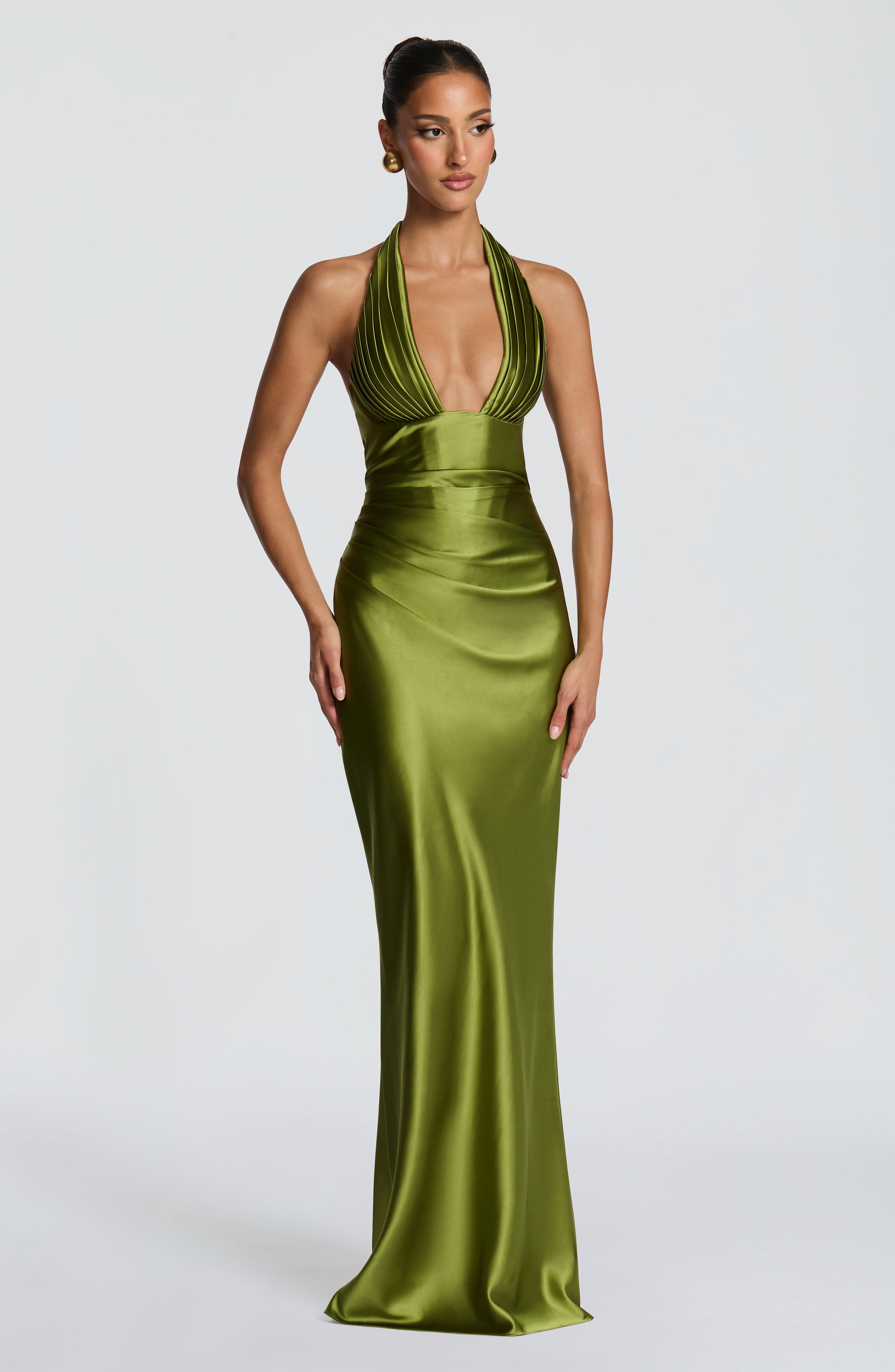 Elowen Valmont — Vestido Largo Oliva | Elegancia Terrena