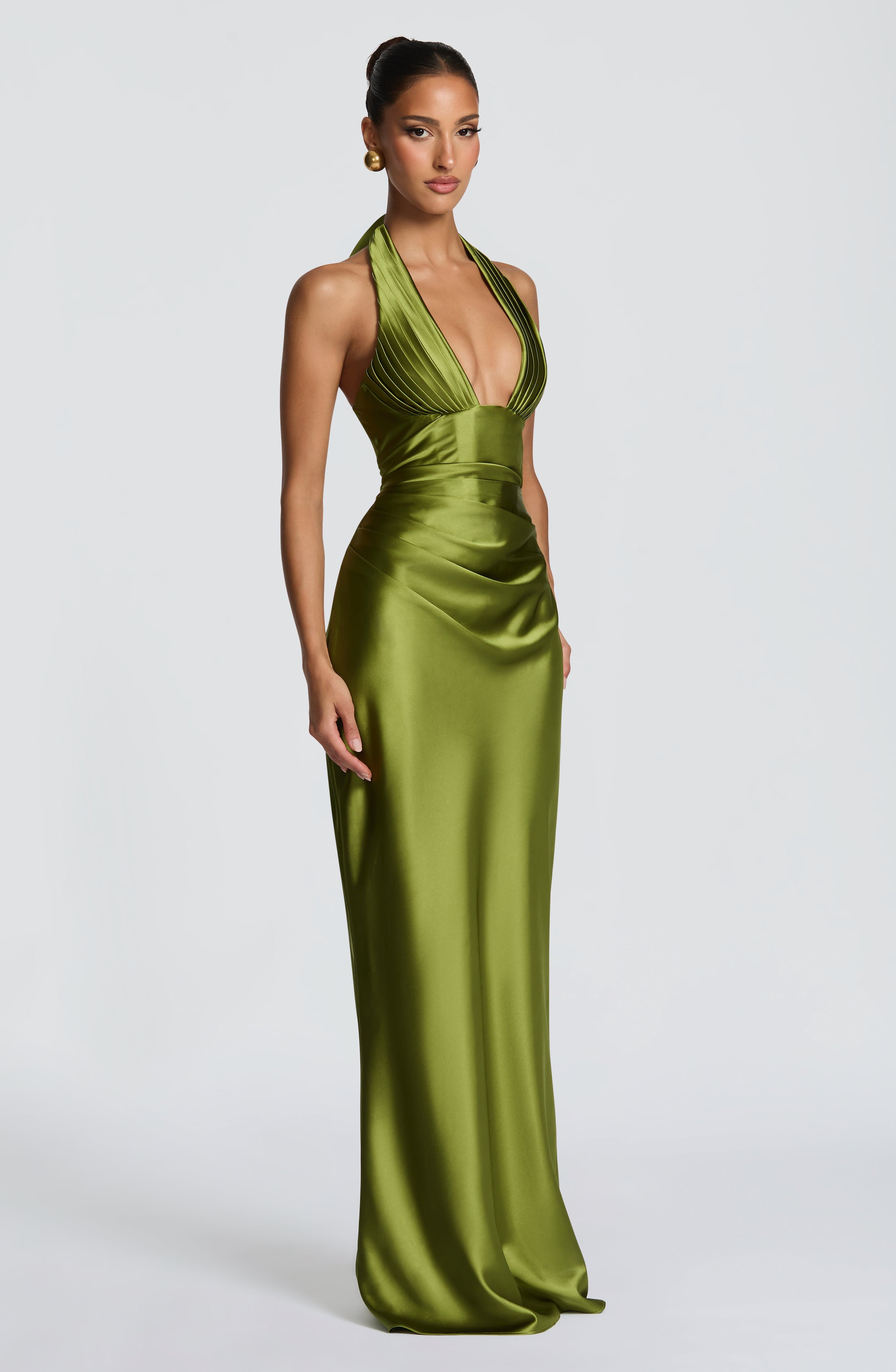 Elowen Valmont — Vestido Largo Oliva | Elegancia Terrena