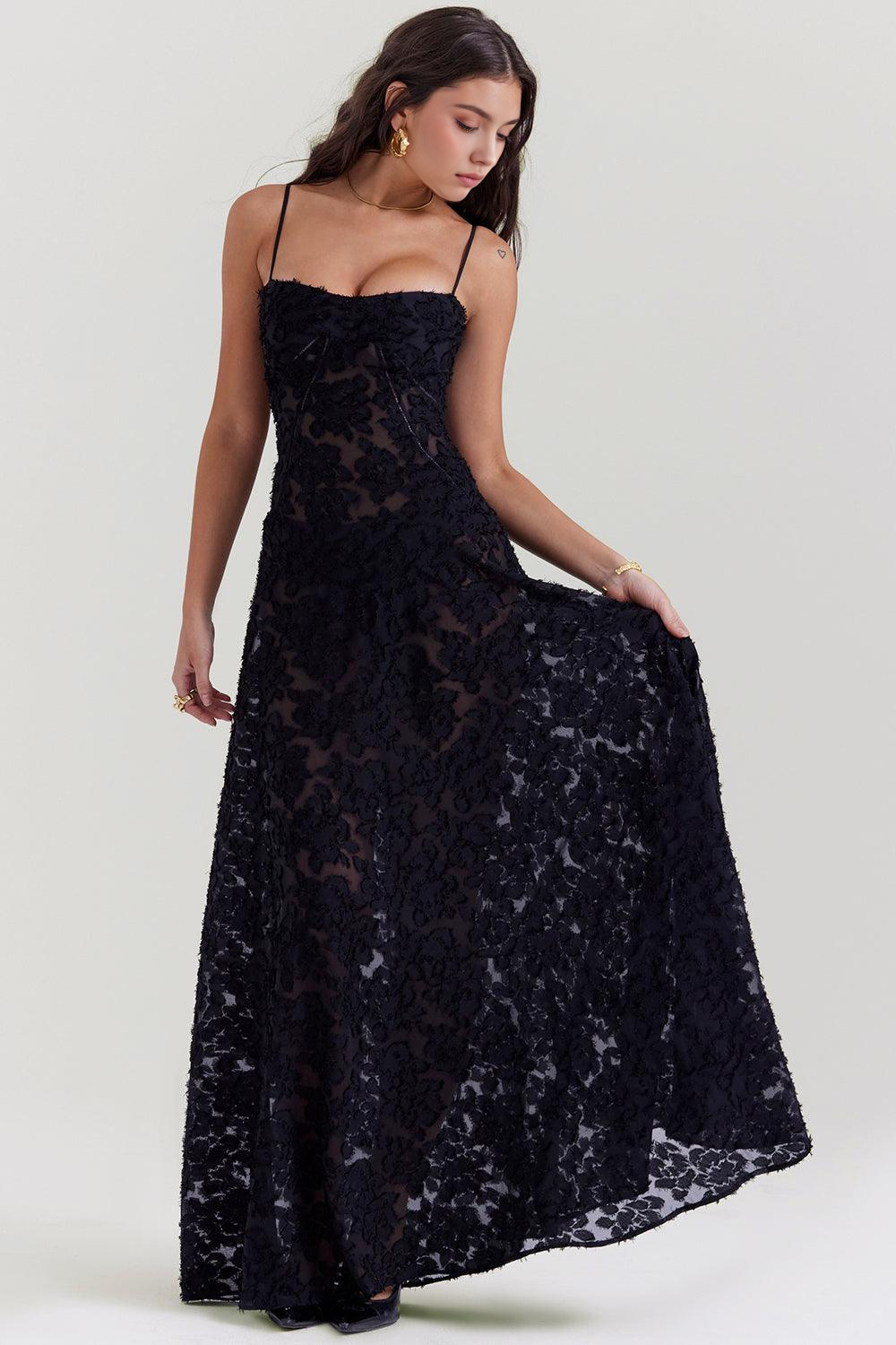 Isla Valmont — Vestido Maxi Escote Corazón & Cintura Ceñida | Primavera 2026