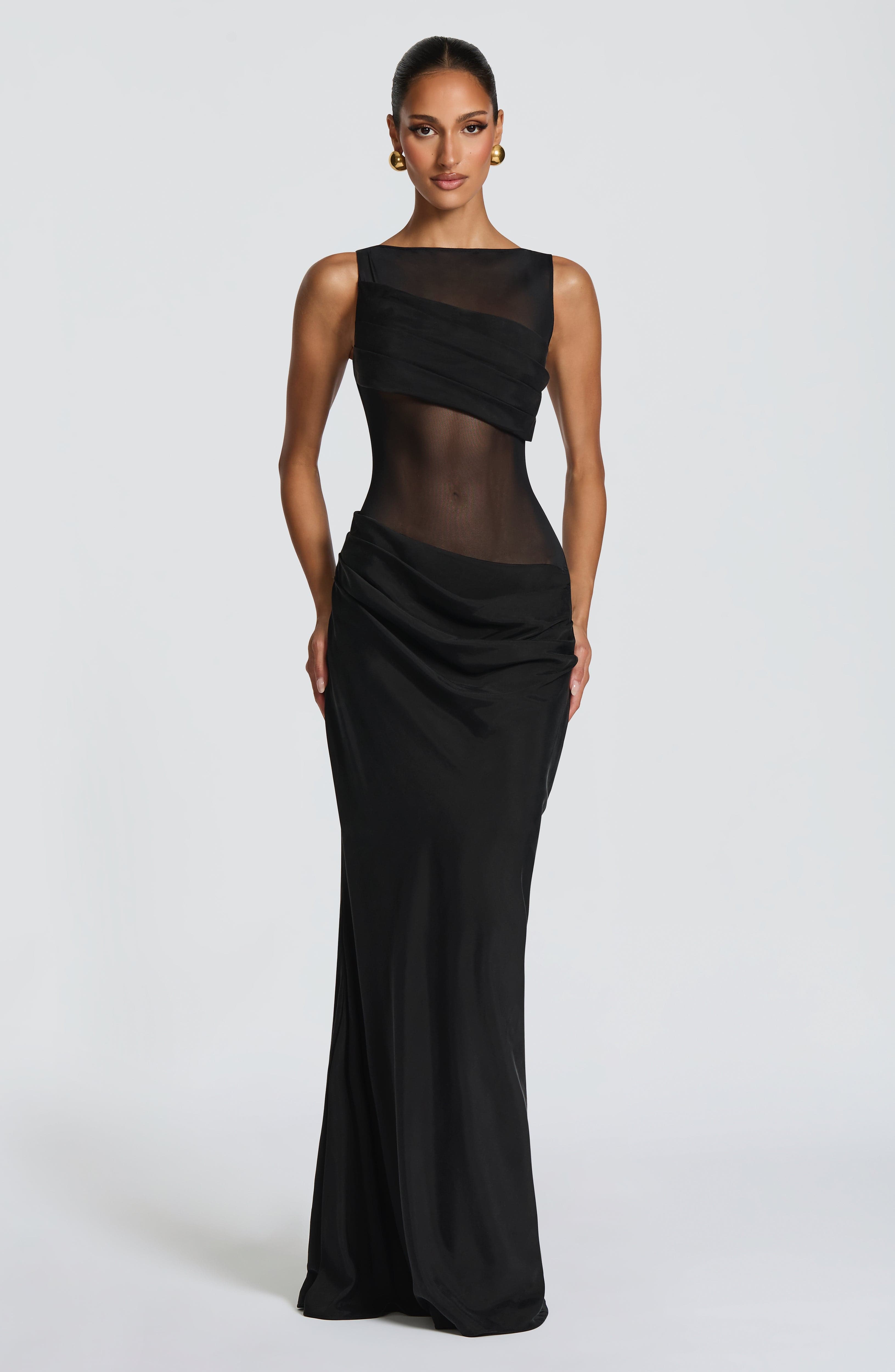 Gracelyn Valmont — Vestido Largo Negro | Silueta de Noche Perfecta