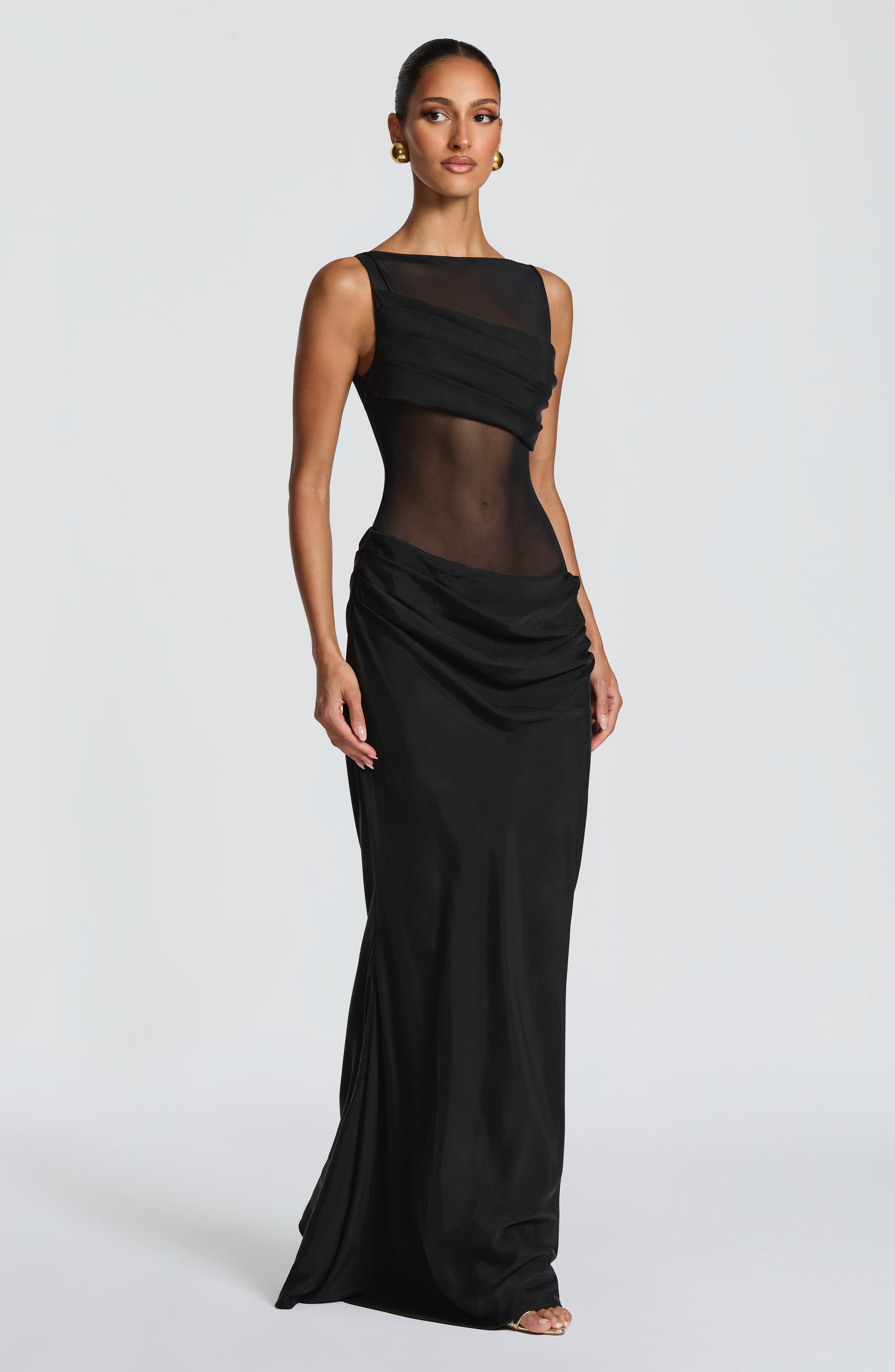Gracelyn Valmont — Vestido Largo Negro | Silueta de Noche Perfecta