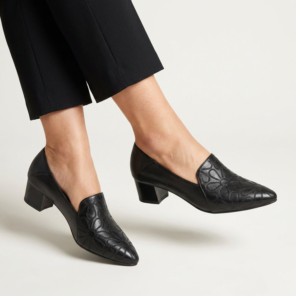 Zapatos de tacón Sonya Valmont — elegancia que eleva cada paso | Zapatos de Tacón Bordados en Cuero Suave