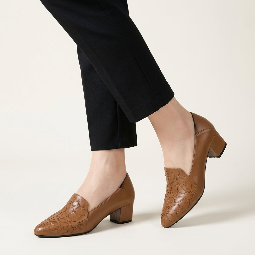 Zapatos de tacón Sonya Valmont — elegancia que eleva cada paso | Zapatos de Tacón Bordados en Cuero Suave