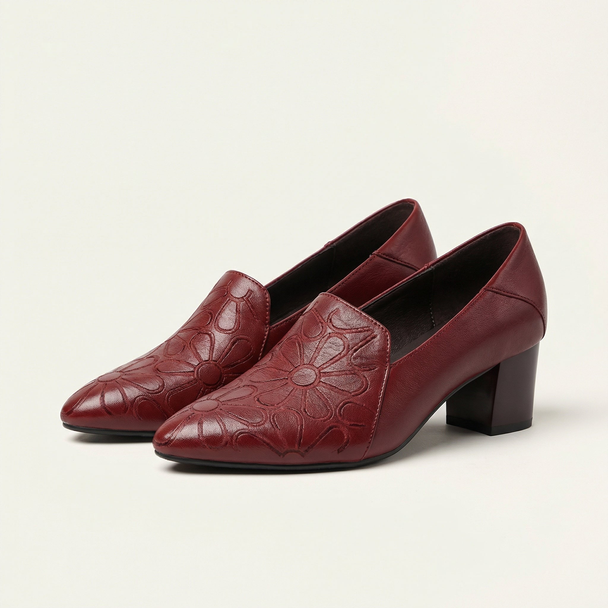 Zapatos de tacón Sonya Valmont — elegancia que eleva cada paso | Zapatos de Tacón Bordados en Cuero Suave