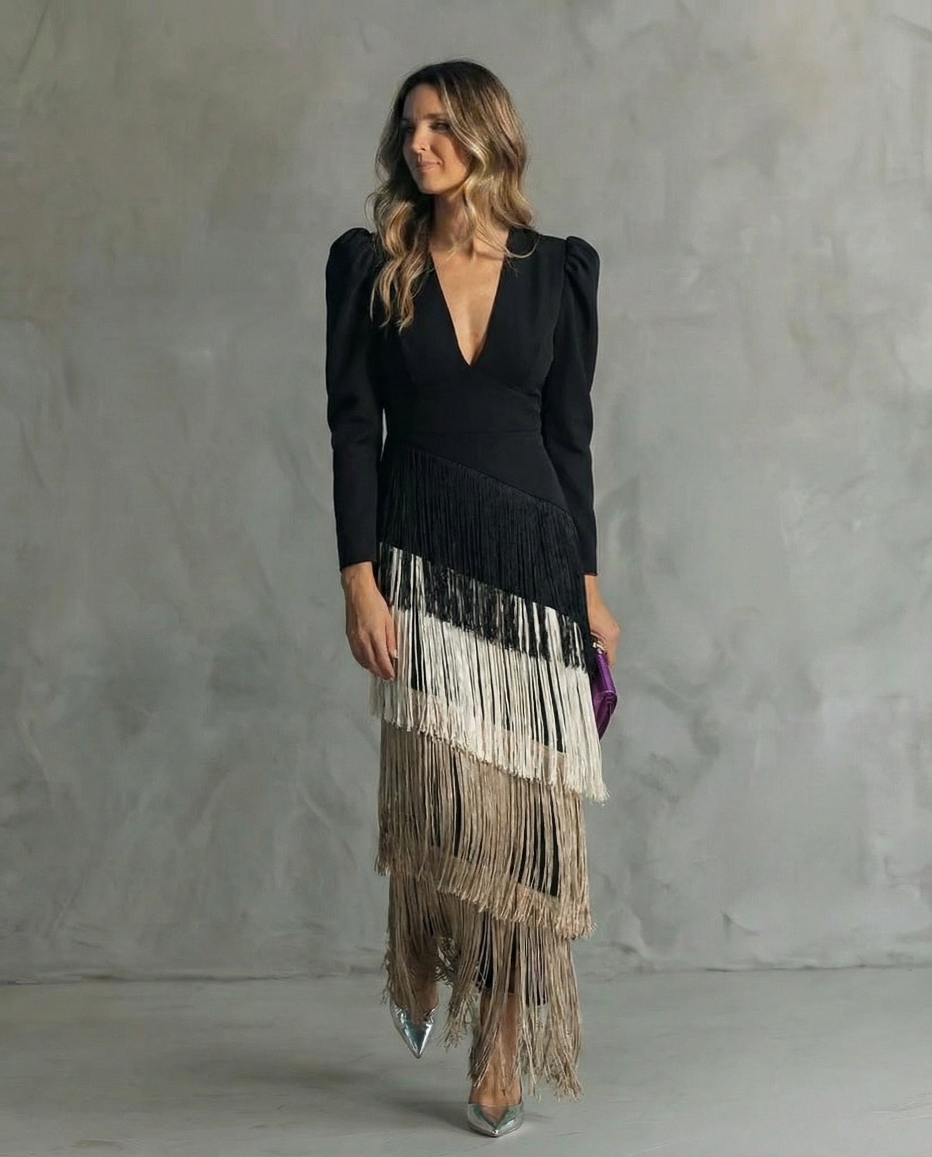 Alessia Valmont — Vestido Midi Elegante con Mangas de Flecos | Detalle que Seduce